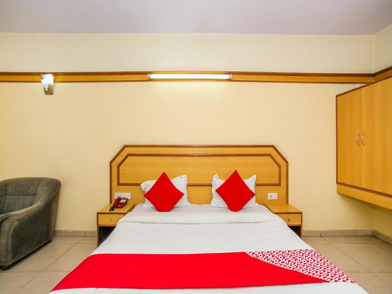 Oyo 649 Hotel Ajantha Trinity Inn Bangalore Exterior foto