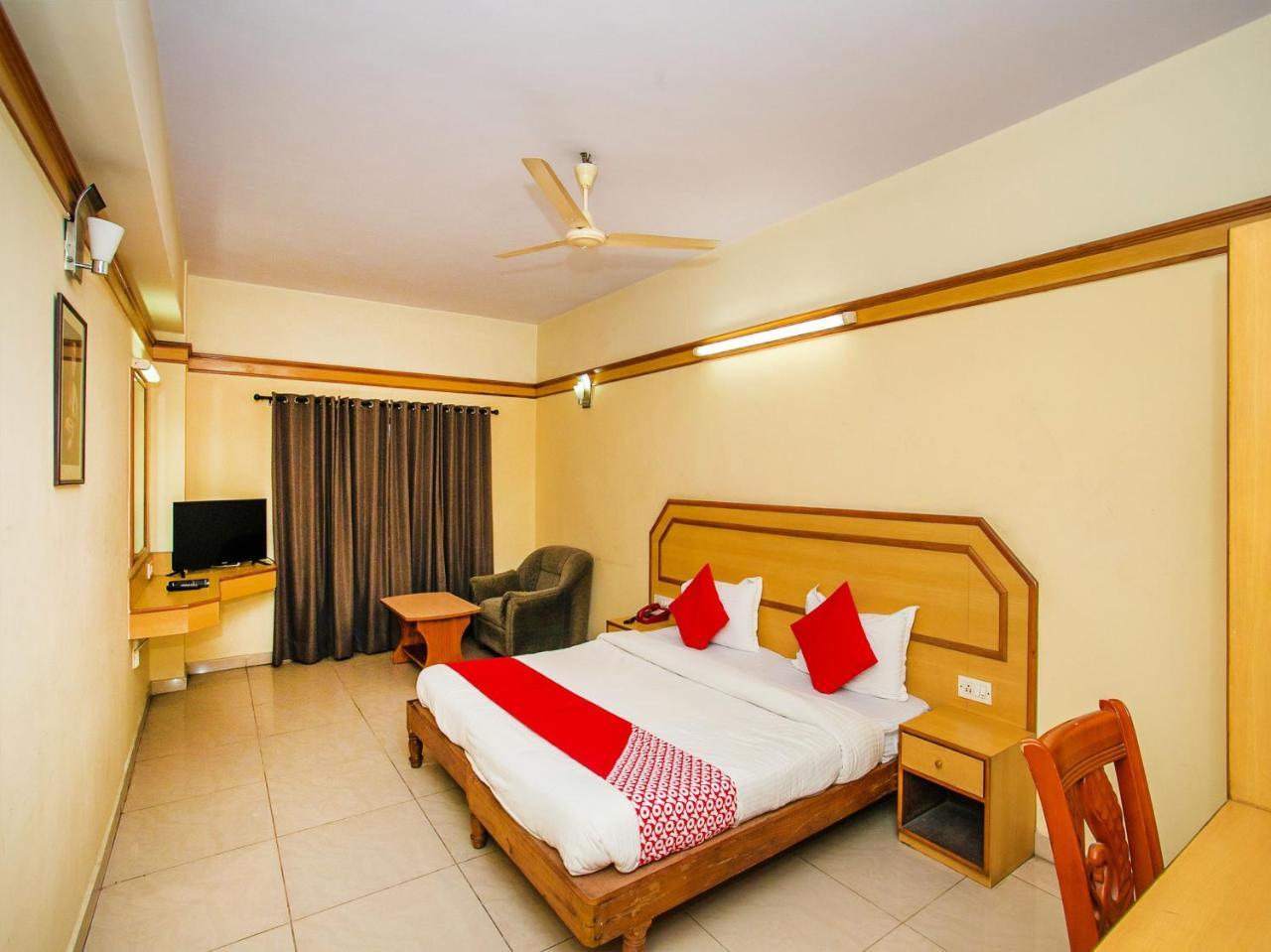 Oyo 649 Hotel Ajantha Trinity Inn Bangalore Exterior foto