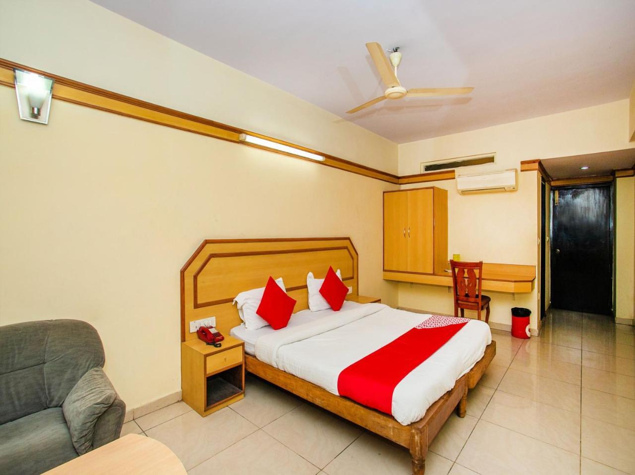Oyo 649 Hotel Ajantha Trinity Inn Bangalore Exterior foto