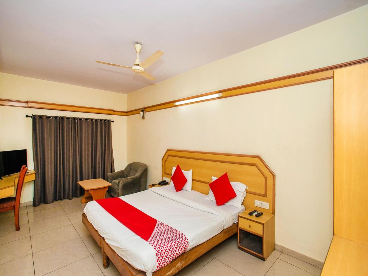Oyo 649 Hotel Ajantha Trinity Inn Bangalore Exterior foto